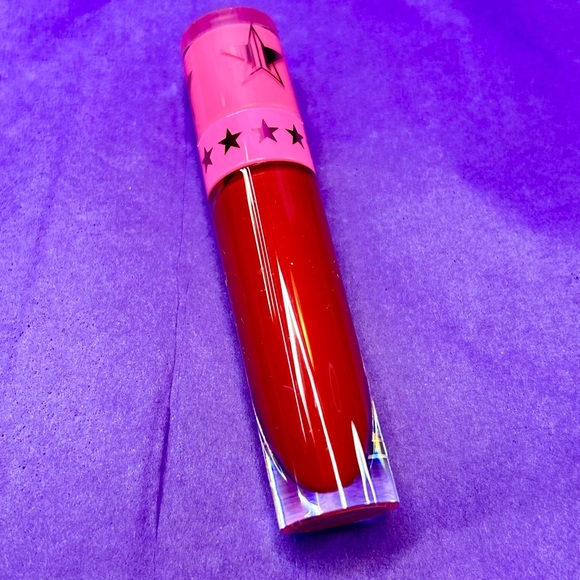 😍 Redrum Velour Liquid Lipstick by Jeffree Star! 😍 - Picture 5 of 6